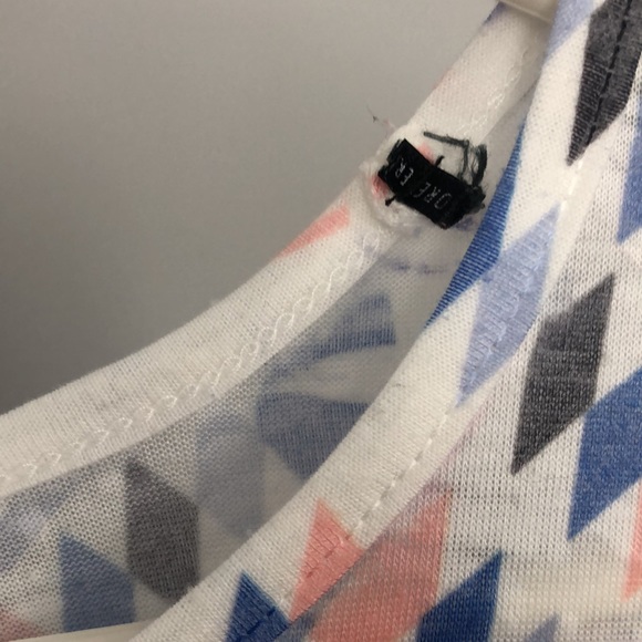 Forever 21 Tribal Aztec Print Bat Wing Sleeve Top Sz L - Picture 6 of 11